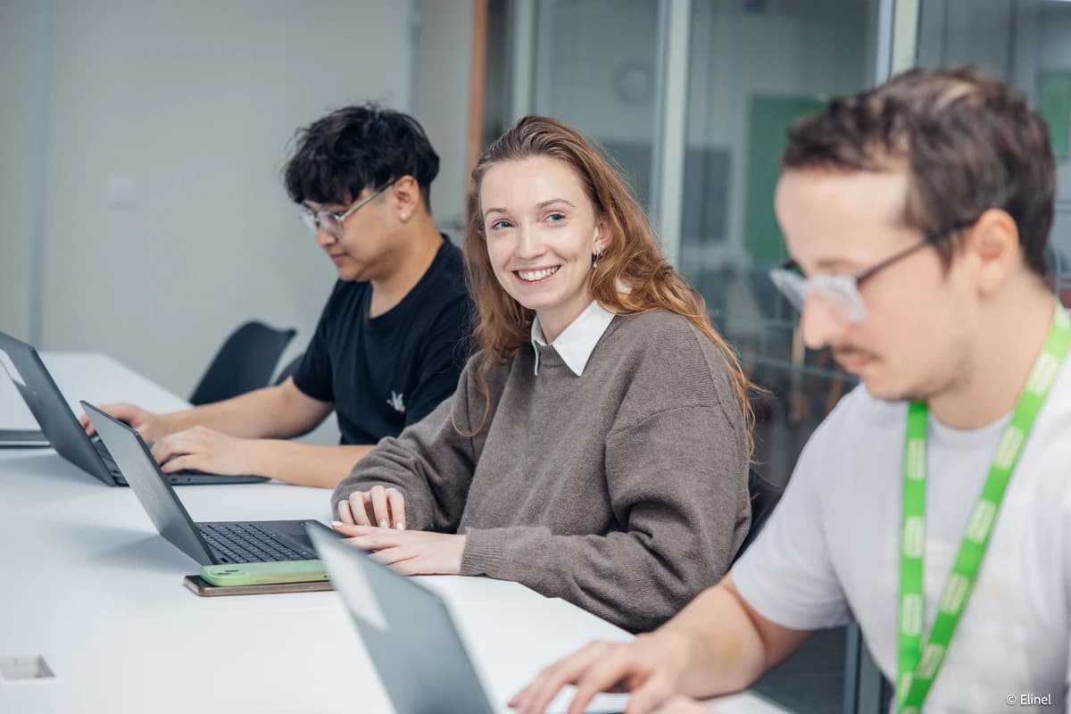 Les équipes Prime Engineering au bureau